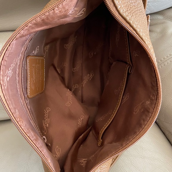 Authentic fossil Purse!! - Picture 12 of 16